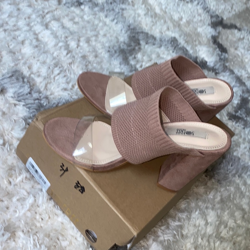 WOMENS SOFREE BABY PINK SQUARE HEELS SZ: 8